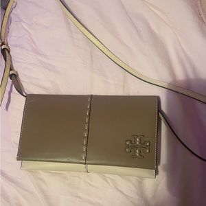 Tory Burch brown cross body 🙈🔥 (75% off!!